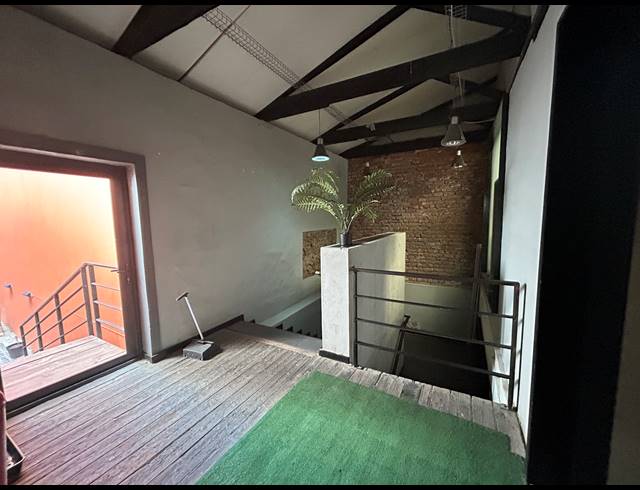 139M² BUILDING TO LET IN CAPE TOWN CITY CENTRE